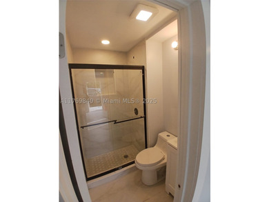 Beautiful, newly built little house with a newly installed roof - photo 5