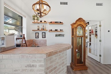 Experience the ultimate in coastal living in this stunning bay - photo 12