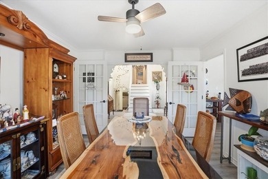 Experience the ultimate in coastal living in this stunning bay - photo 14