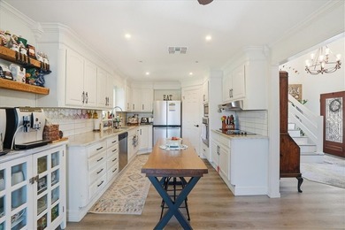 Experience the ultimate in coastal living in this stunning bay - photo 17