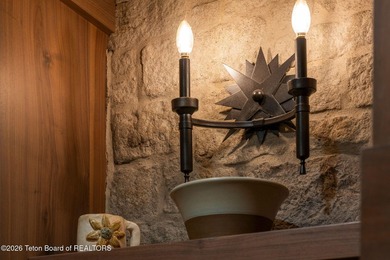 Extensively remodeled in 2022, this 7BD/6BA home offers over 6 - photo 18