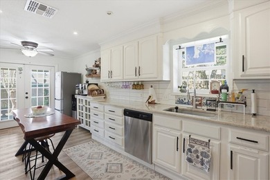 Experience the ultimate in coastal living in this stunning bay - photo 19