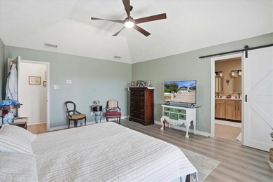Experience the ultimate in coastal living in this stunning bay - photo 22