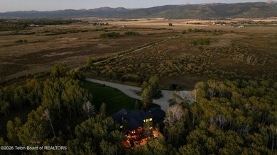 Extensively remodeled in 2022, this 7BD/6BA home offers over 6 - photo 24