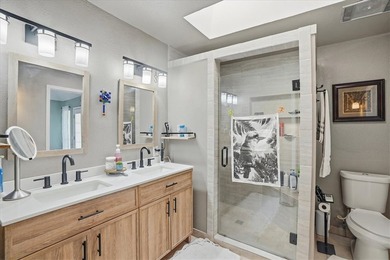 Experience the ultimate in coastal living in this stunning bay - photo 27