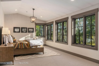 Extensively remodeled in 2022, this 7BD/6BA home offers over 6 - photo 27