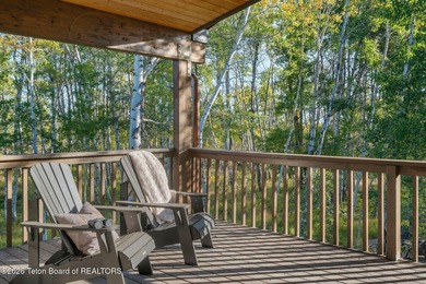 Extensively remodeled in 2022, this 7BD/6BA home offers over 6 - photo 31