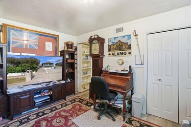 Experience the ultimate in coastal living in this stunning bay - photo 34