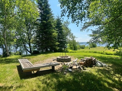 Year Round Life at the Lake! This superbly constructed ranch - photo 4