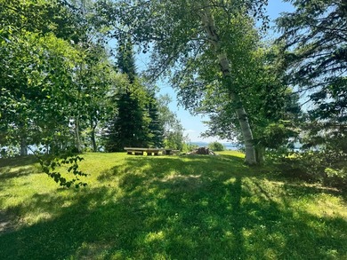 Year Round Life at the Lake! This superbly constructed ranch - photo 5