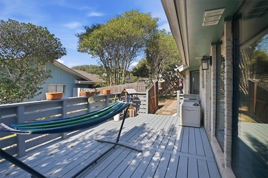 Experience the ultimate in coastal living in this stunning bay - photo 36