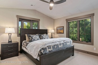 Extensively remodeled in 2022, this 7BD/6BA home offers over 6 - photo 38
