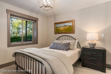 Extensively remodeled in 2022, this 7BD/6BA home offers over 6 - photo 41
