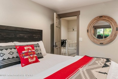 Extensively remodeled in 2022, this 7BD/6BA home offers over 6 - photo 43