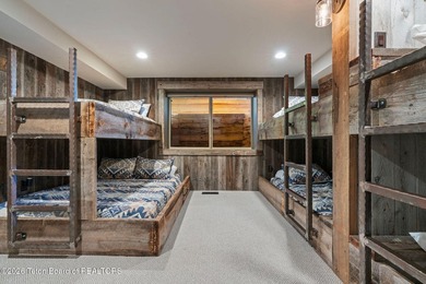 Extensively remodeled in 2022, this 7BD/6BA home offers over 6 - photo 46