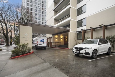 Lake Condo For Sale in Portland, Oregon