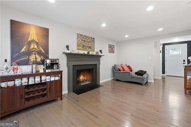 Beautifully renovated and move-in ready Roswell home, featuring - photo 7