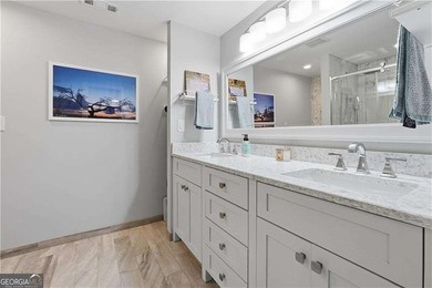 Beautifully renovated and move-in ready Roswell home, featuring - photo 9