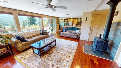 Rogue River View Retreat - Updated Single-Level Home on Over an