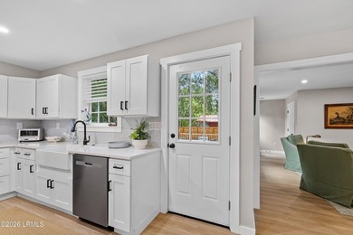 Completely renovated in 2024, this charming 3-bedroom, 2.5-bath - photo 14