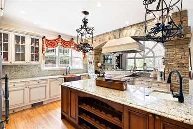 ***Huge price reduction*** This four-sided brick traditional - photo 14