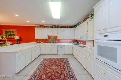 Adorable 3BR/2BA Home in Desirable Castlewoods Subdivision! - photo 17
