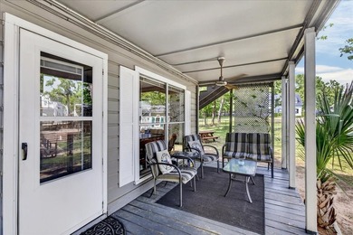Enjoy lakefront living in this 3-bedroom, 2-bath home located in - photo 19