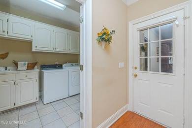 Adorable 3BR/2BA Home in Desirable Castlewoods Subdivision! - photo 25