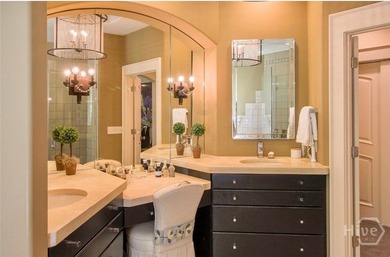 An extraordinary Transitional European estate in Southbridge - photo 27