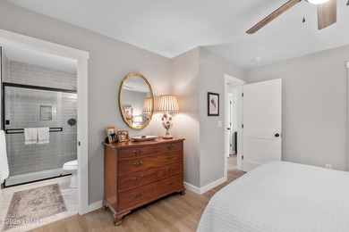 Completely renovated in 2024, this charming 3-bedroom, 2.5-bath - photo 31