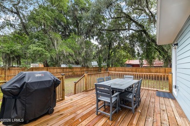 Completely renovated in 2024, this charming 3-bedroom, 2.5-bath - photo 33