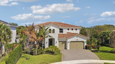 PRIVACY ABOUNDS IN THIS CUL-DE-SAC POOL HOME NESTLED ON AN - photo 2