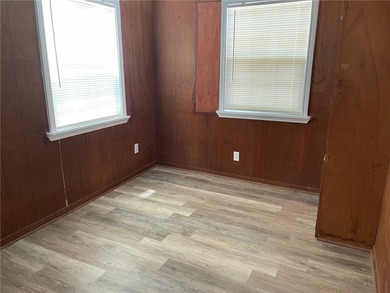 Affordable and well-maintained 2-bedroom, 1-bath home with a