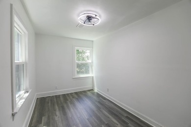 Location, location, location! This versatile commercial property - photo 16