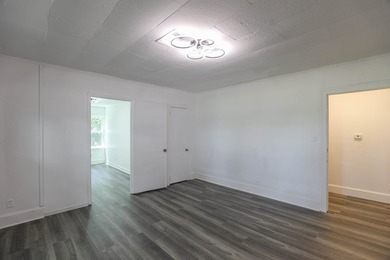 Location, location, location! This versatile commercial property - photo 19