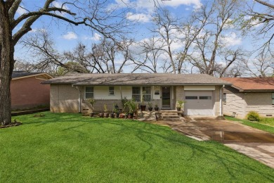 Mountain Creek Lake Home For Sale in Grand Prairie Texas