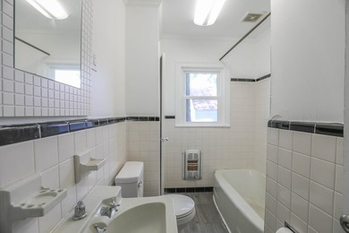 Location, location, location! This versatile commercial property - photo 24