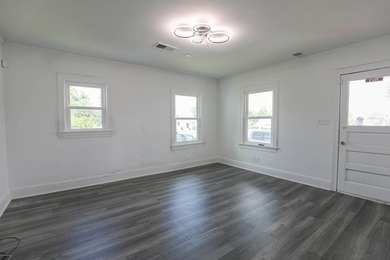 Location, location, location! This versatile commercial property - photo 25