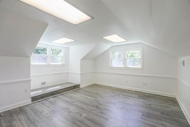 Location, location, location! This versatile commercial property - photo 30