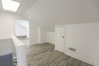 Location, location, location! This versatile commercial property - photo 33