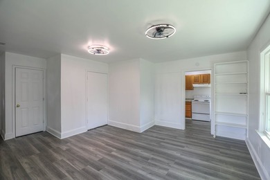 Location, location, location! This versatile commercial property - photo 38