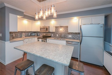Enjoy lake living with no maintenance and low taxes. Updated 2 - photo 6