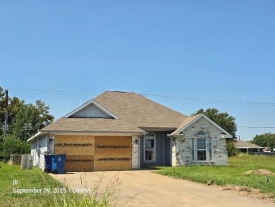 Lake Home For Sale in Gun Barrel City, Texas
