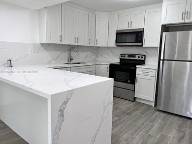 !! BEAUTIFUL & TOTALLY RENOVATED 2/2 APARTMENT IN DESIRABLE