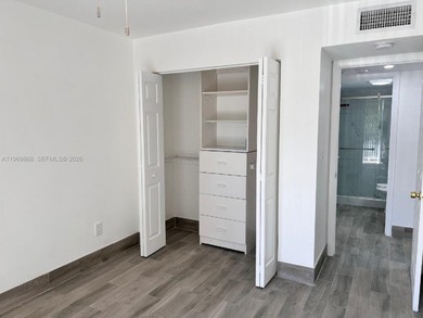 !! BEAUTIFUL & TOTALLY RENOVATED 2/2 APARTMENT IN DESIRABLE
