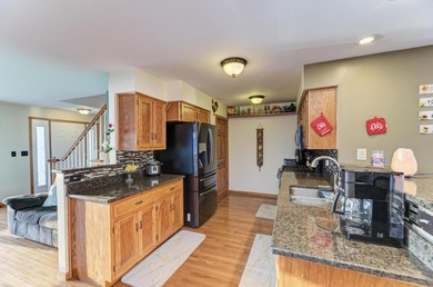 Gorgeous custom built 2600+ square foot 3 bedroom, 2 1/2 bath - photo 9