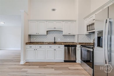 ** THIS HOME IS A MUST SEE WITH LOTS OF UPDATES! Welcome home to - photo 13