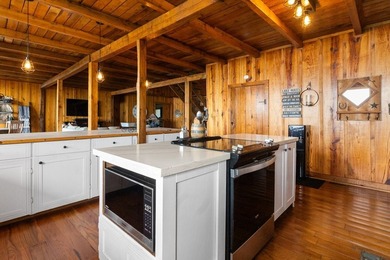 Lake Sam Rayburn Living at Its Best! This beautifully updated - photo 15