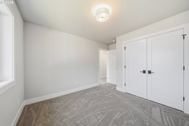 Beautiful new Traditional home backing to serene greenspace - photo 16