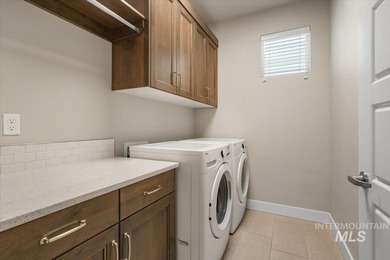 The PRAIRIE HARVEST floorplan by Brighton offers stylish - photo 19